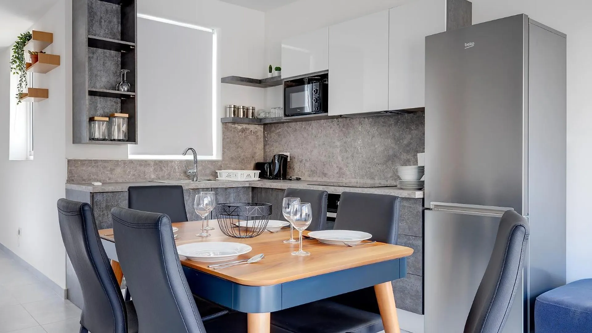 Stunning 2Br Holiday Penthouse In Central Sliema Malta