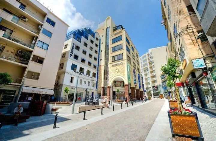 Stunning 2Br Holiday Penthouse In Central Sliema
