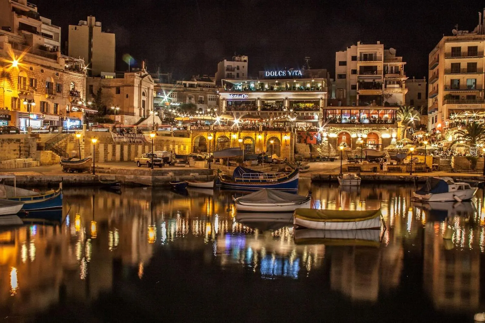 Apartment Stunning 2Br Holiday Penthouse In Central Sliema Malta