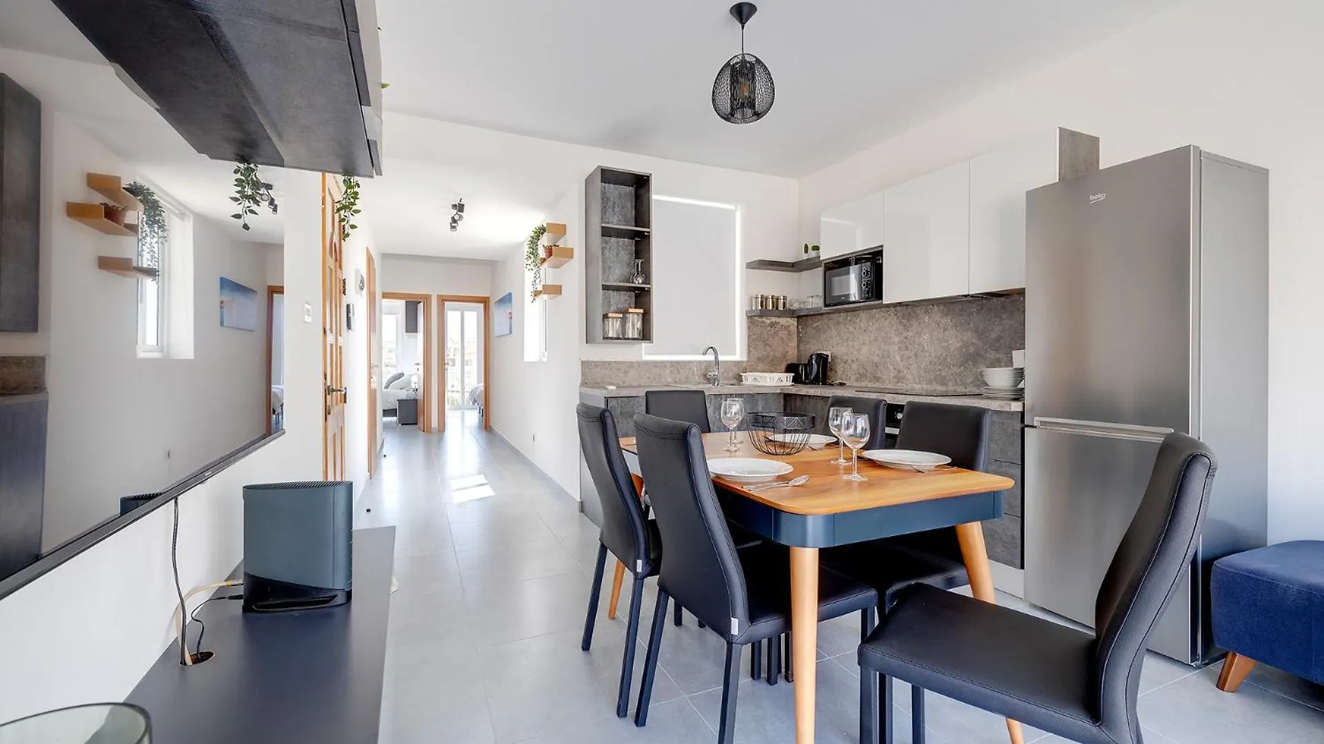 Stunning 2Br Holiday Penthouse In Central Sliema