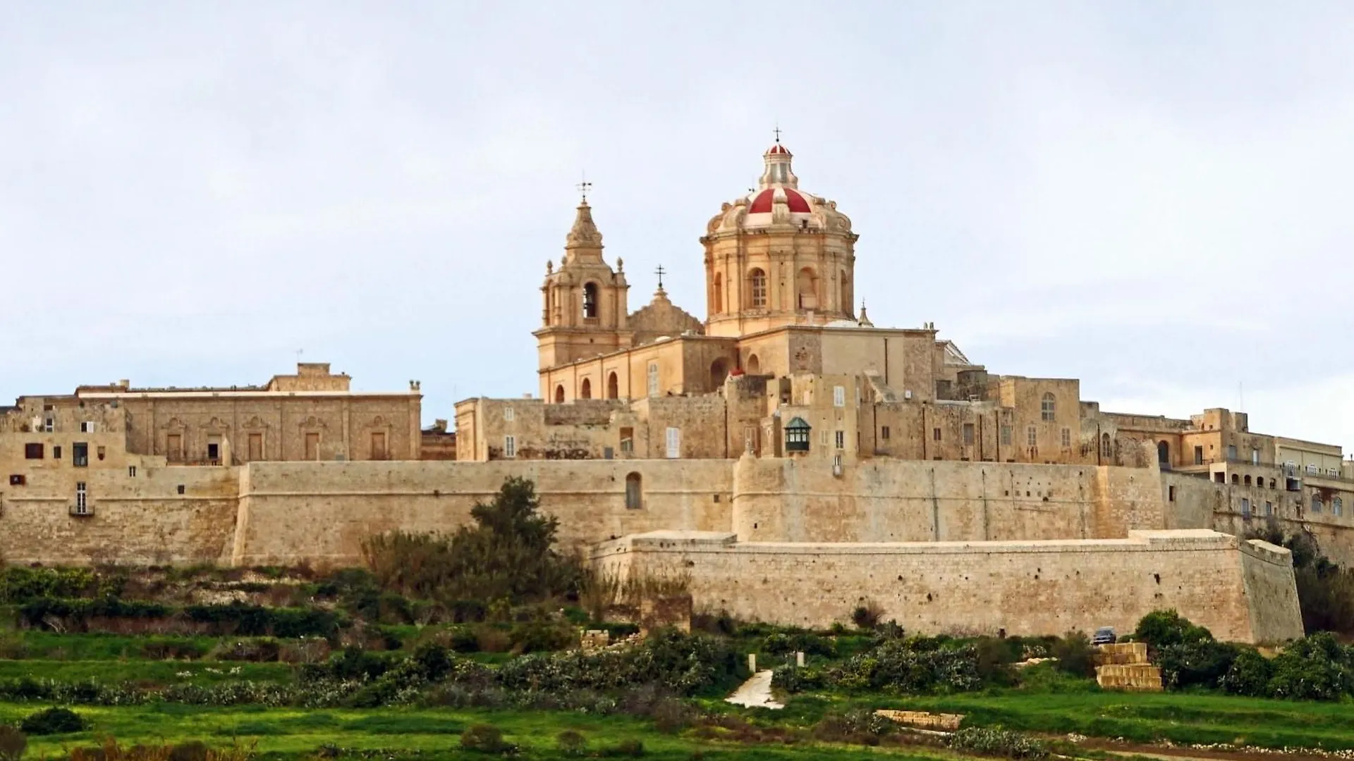Apartment Stunning 2Br Holiday Penthouse In Central Sliema Malta